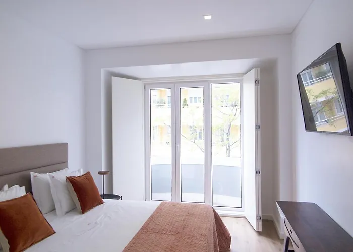 Eduardo VII Park Great Bright Apt With Ac Elevator
